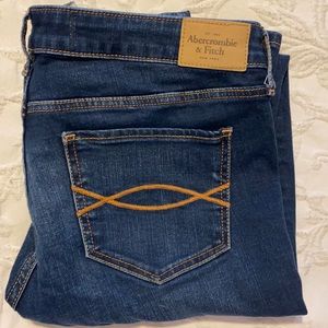 A&F Dark Wash Jeans Excellent Condition Sz 28w/31L